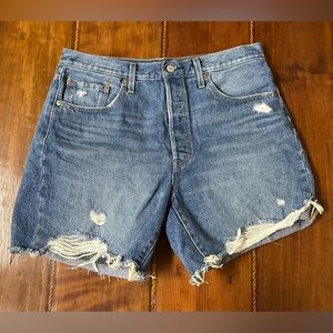 Women’s Levi 501 Denim Shorts Size W32